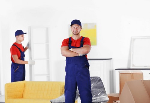 Careful loading support for furniture and boxes in Croydon